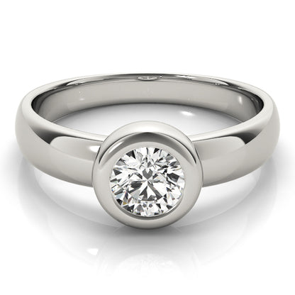 ROUND SOLITAIRE ENGAGEMENT RING